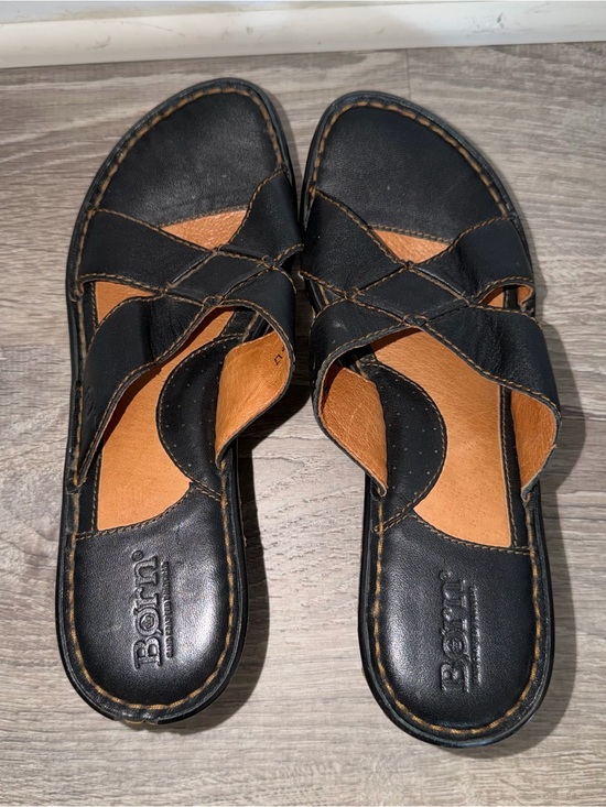 Born Shoes - Born Black Leather upper crossover slip on Slide Sandals 7